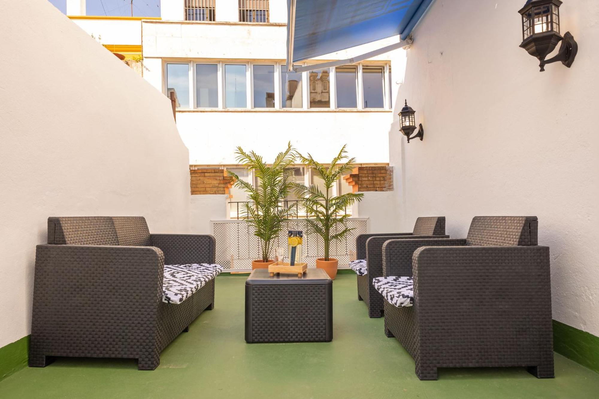 New! La Casa Del Cerrajero Lägenhet Sevilla Exteriör bild